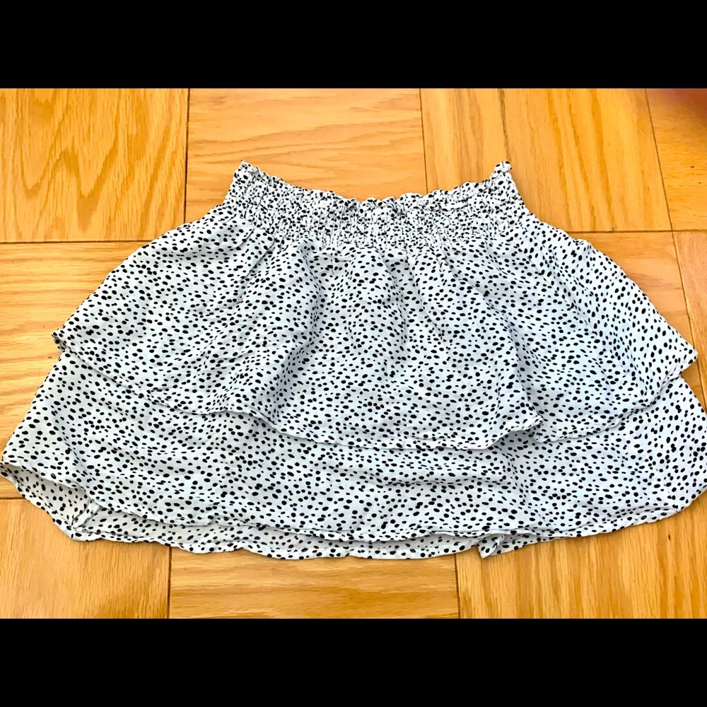 This is a white and black skirt